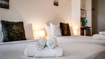 1 dormitorio, escritorio, wifi y ropa de cama