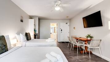 1 bedroom, desk, WiFi, bed sheets