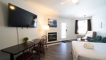 1 chambre, bureau, Wi-Fi gratuit, draps fournis