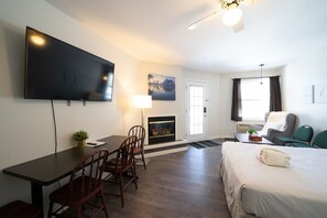 1 chambre, bureau, Wi-Fi gratuit, draps fournis