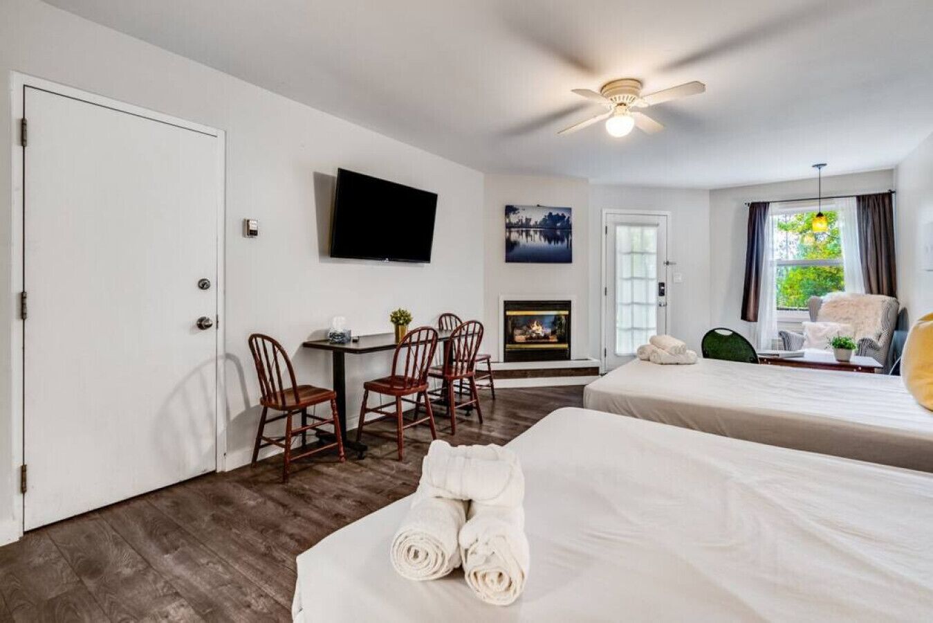 1 間睡房、書桌、Wi-Fi、床單