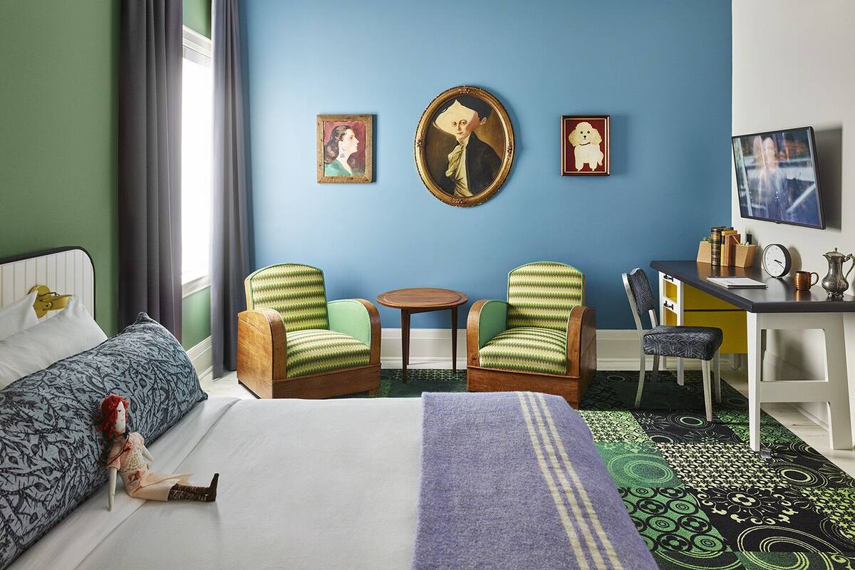 Traditional Room, 1 Queen Bed, Courtyard Area | Premium bedding, Tempur-Pedic beds, minibar, in-room safe