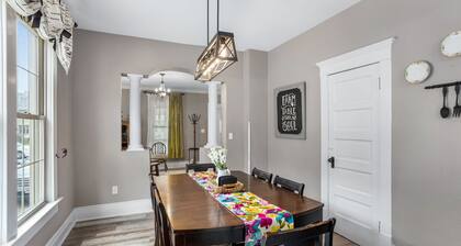 ♥ Cozy historic 3BR w/ bridge view! Sleeps 7 ♥