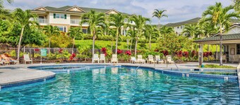 FULLY RENOVATED UNIT. 3 BDRM, 3 BATH SLEEPS 8. PERFECT FOR GRANDPARENTS