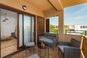 Terrace/patio - Cesare 3 - Pet-Friendly apartment with Shared pool (Ližnjan)
