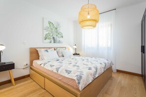 2 bedrooms, iron/ironing board, travel crib, free WiFi