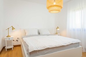 2 slaapkamers, een strijkplank/strijkijzer, gratis wifi, beddengoed