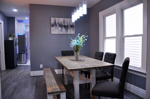 Dining - Modern Apartment in Buffalo's Elmwood Village (Buffalo)