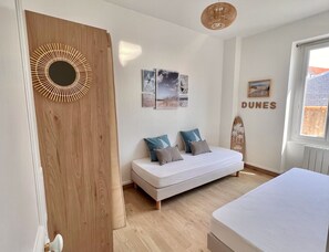4 bedrooms, iron/ironing board, free WiFi