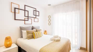 2 bedrooms, iron/ironing board, free WiFi, bed sheets