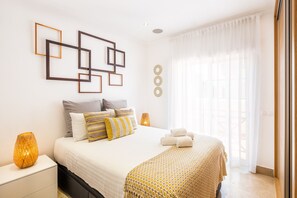 2 bedrooms, iron/ironing board, free WiFi, bed sheets