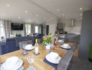 Luxury Apartment, Ensuite | Interior - Hollicarrs - Lilypad Lodge (York)