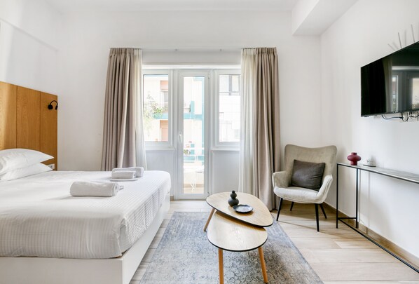 1 bedroom, in-room safe, desk, iron/ironing board