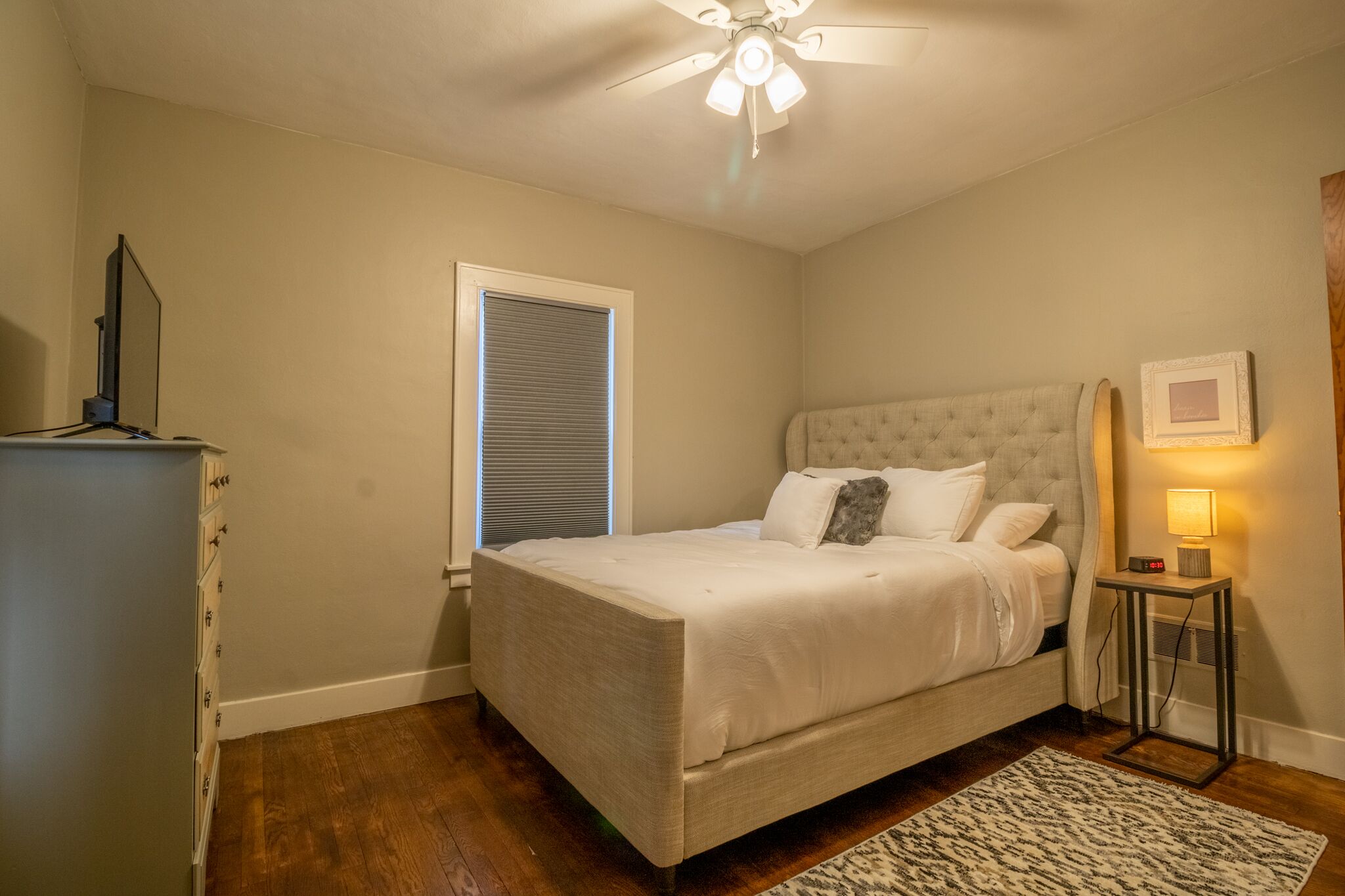 3 bedrooms, desk, iron/ironing board, free WiFi