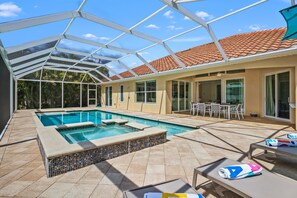 Beheizter Pool
