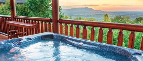 Bañera de hidromasaje al aire libre