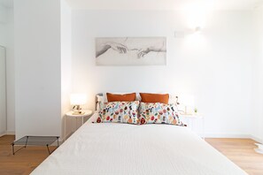 2 slaapkamers, een strijkplank/strijkijzer, wifi, beddengoed