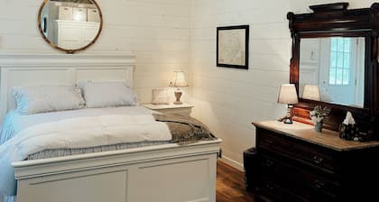 The Cottage at Dogwood Ridge.