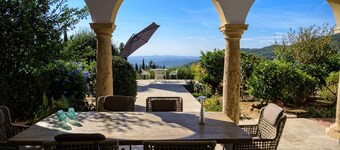 Secluded location with fantastic views of Morocco