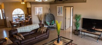 Peaceful Southside Home 2026 Snowbirds Welcome