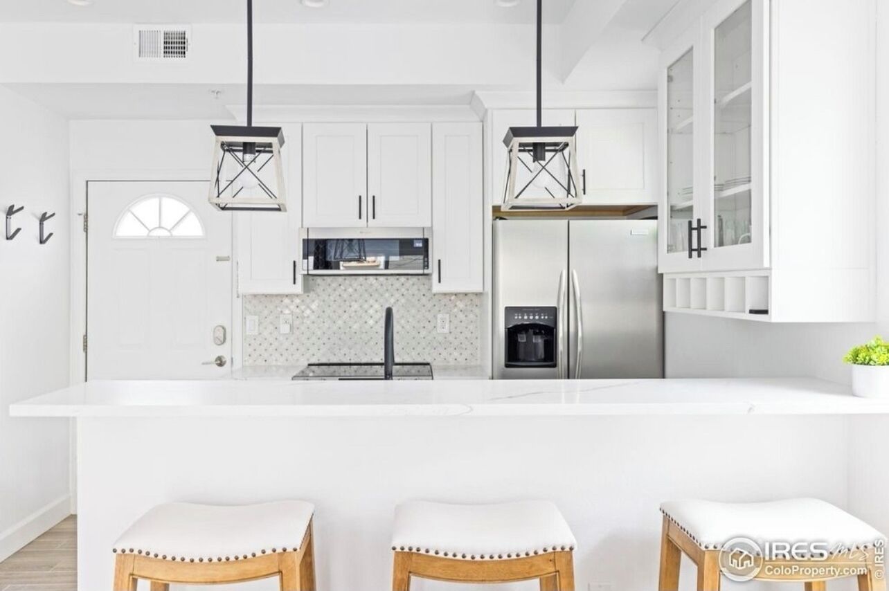 Prime location - walk to CU campus and Pearl street downtown area