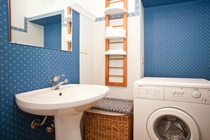 Badkar/dusch, hårtork, bidé och handdukar