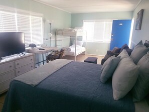 1 bedroom, desk, iron/ironing board, free WiFi