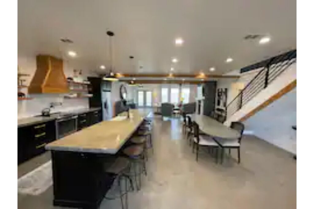 Buffalo Bunk House | Hot-tub | Firepit | Near Palo Duro Canyon | Pets welcome