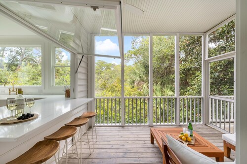 Tulum-inspired coastal retreat w/ private pool, hot tub & yoga porch