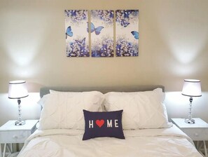 2 slaapkamers, een strijkplank/strijkijzer, reisbedje, gratis wifi