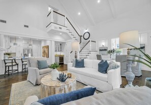 Smart TV, fireplace, stereo