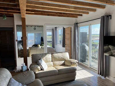 Little house packs a punch on Delaware Bay NJ
