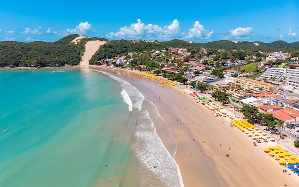 Beach nearby, white sand, 20 beach bars - Bela Vista Hotel (Natal)