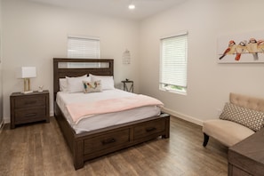2 bedrooms, desk, iron/ironing board, travel crib