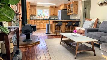 Smart TV, fireplace, books