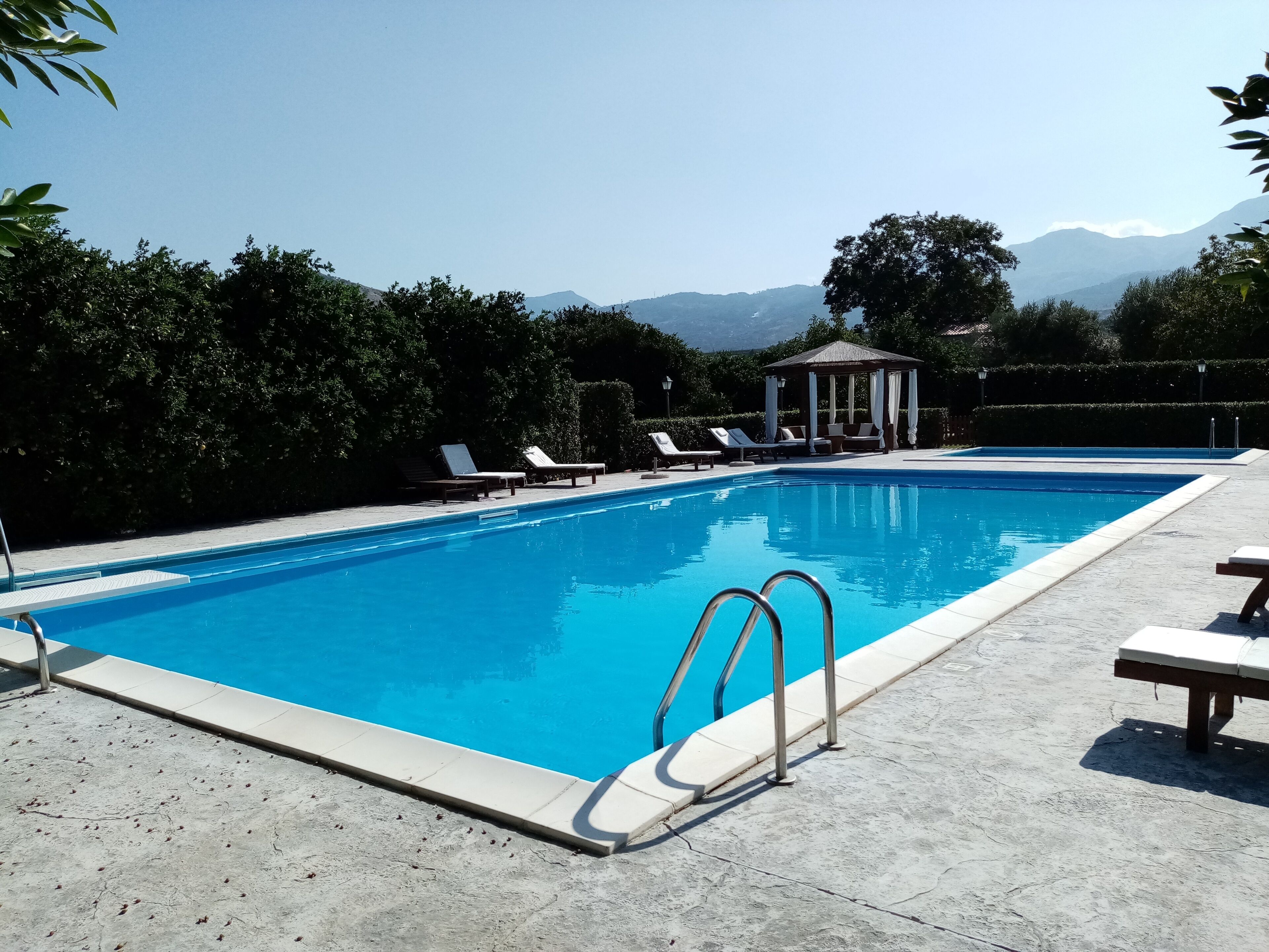 Piscine extérieure, piscine chauffée