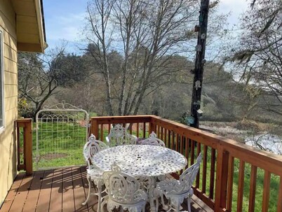 Shore Acres Ocean View Cabin and Retreat Space