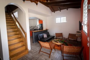 TV - RENT: Bas Villa (t4) - Castel LAMENTIN (LAMENTIN)