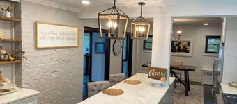 Gorgeous, Fully Remodeled Open Floor-Plan!