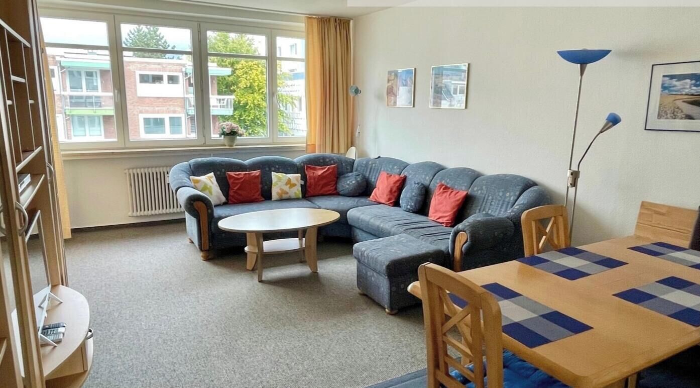 Smart TV, DVD player, books, music library