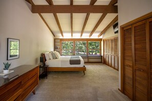 3 室のベッドルーム、アイロン / アイロン台、WiFi、ベッドシーツ