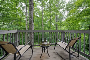 Property grounds - Jacuzzi Tub | Modern Cabin Near Cades Cove (Townsend)