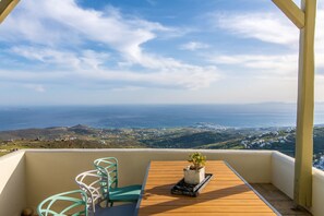 Outdoor dining - Apopsis Tinos - Cycladic house with stunning view (Tinos)