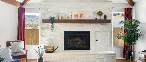 Smart-TV, peis, videospill og bøker