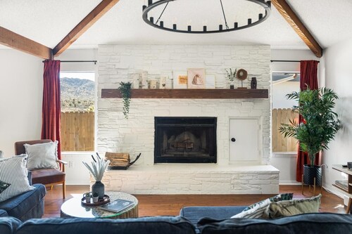 Mountain Views, Pool Heat, Outdoor Kitchen, Arcade