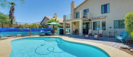 Lämmitetty uima-allas