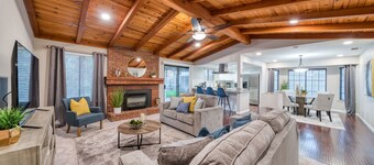 Pool| Game Room|3/2|Sleeps 10:Class Act in Fresno!