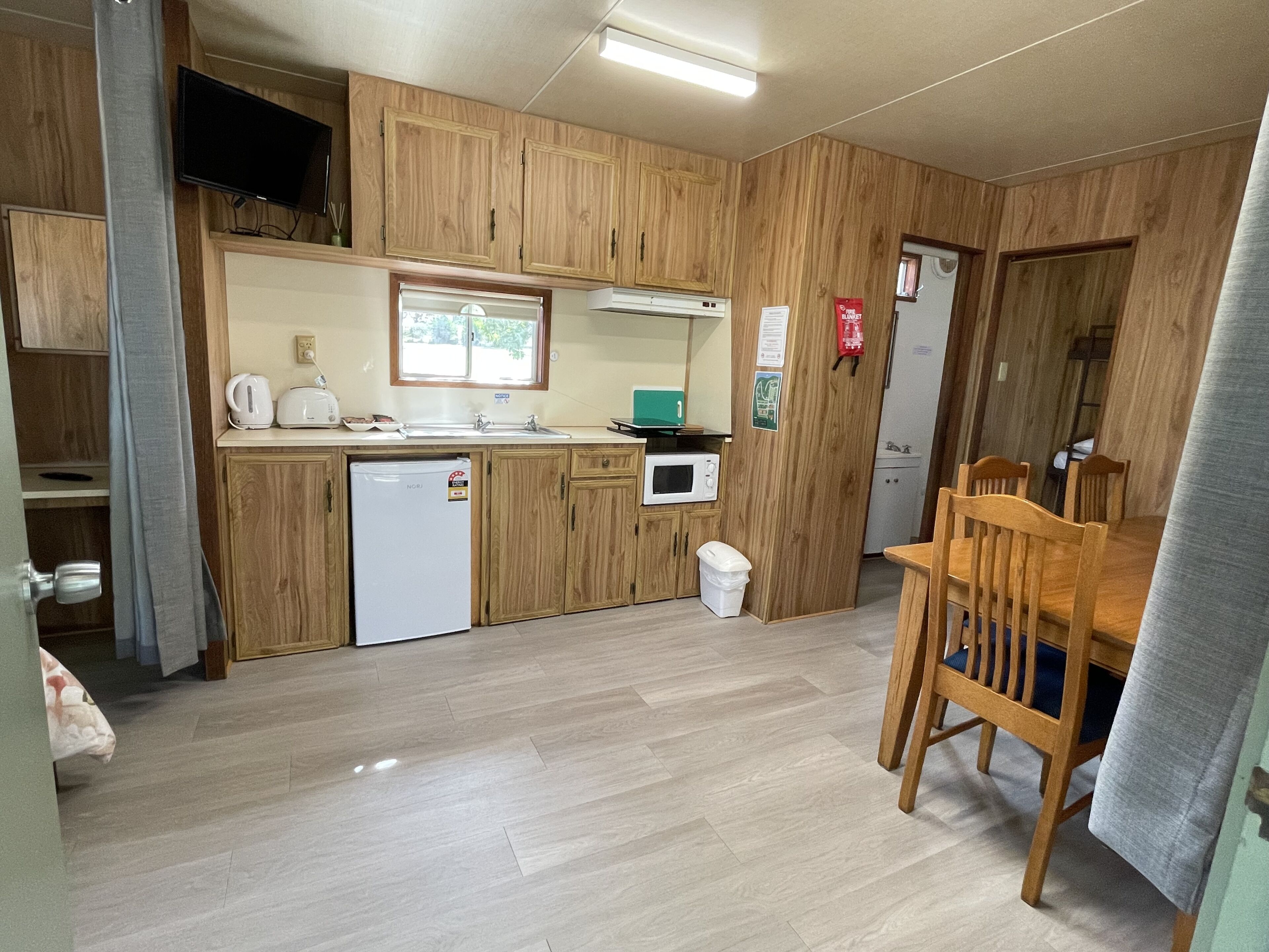 Cottage | Dining room