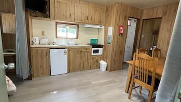 Cottage | Dining room
