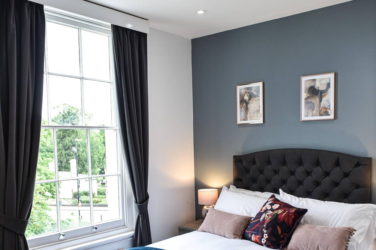 Egyptian cotton sheets, premium bedding, memory-foam beds, desk